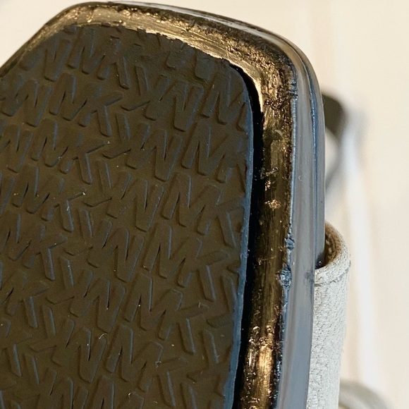 MICHAEL MICHAEL KORS Leather Studded Stilettos, Tan Size 9 - Picture 7 of 10